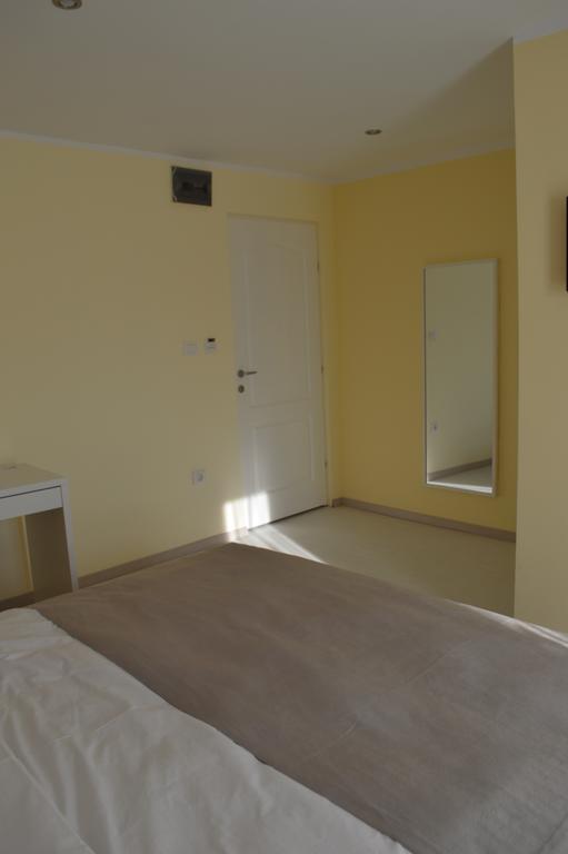 Hotel Nova Buzău Esterno foto